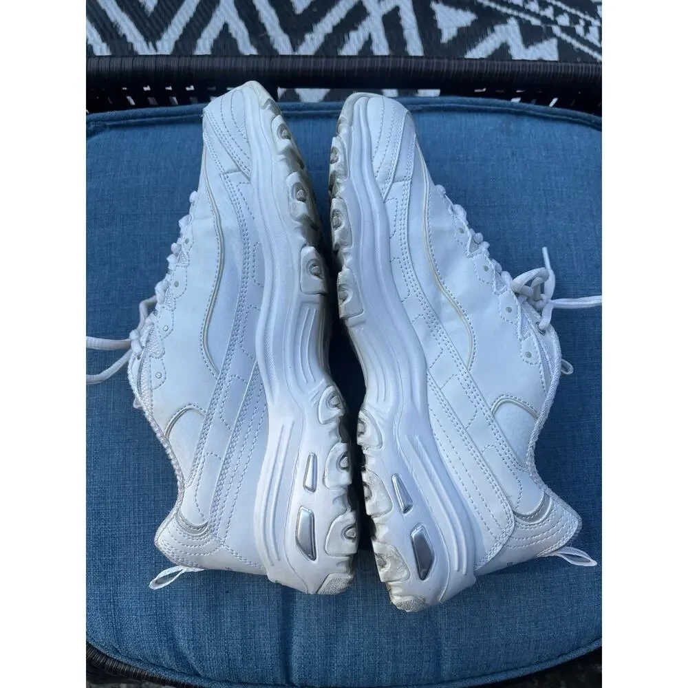 Skecher’s D’Lites Air Cooled Memory Foam Sneakers Size 9.5